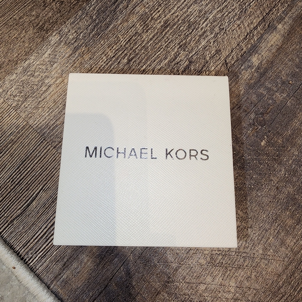 Michael kors watch - Picture 8 of 13